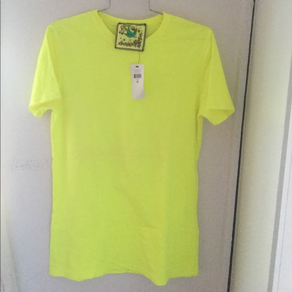 Comfortable tshirt. Cut small